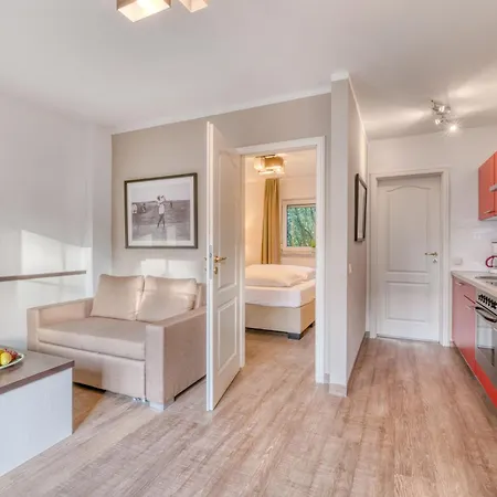 Strandgruen Golf- & 3*