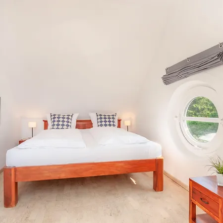 Strandgruen Golf- & 酒店