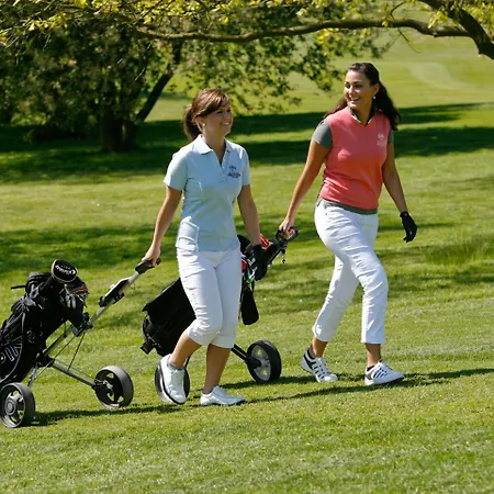 酒店 Strandgruen Golf- & 3*