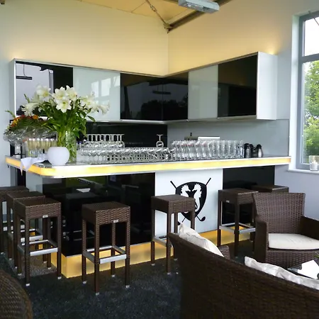 מלון Strandgruen Golf- & 3*