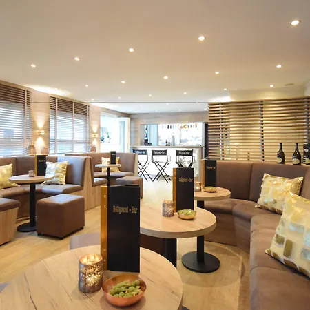 Strandgrün Golf-&spa 3*