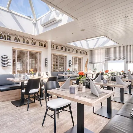 Strandgruen Golf- & מלון 3*