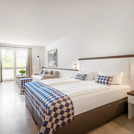 מלון Strandgruen Golf- &