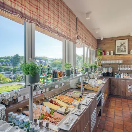 Strandgruen Golf- & Hotel 3*