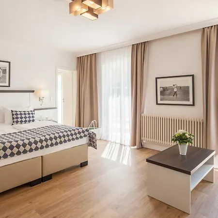 Strandgruen Golf- & Hotel 3*