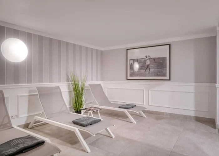 Strandgruen Golf- & Hotel 3*