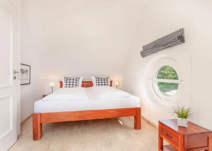 Strandgruen Golf- & מלון