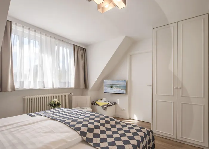 מלון Strandgruen Golf- &