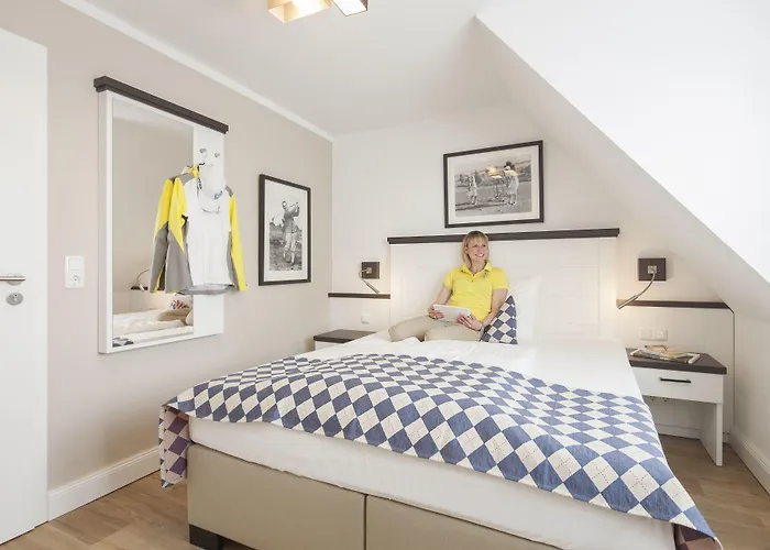 Strandgruen Golf- & 3*