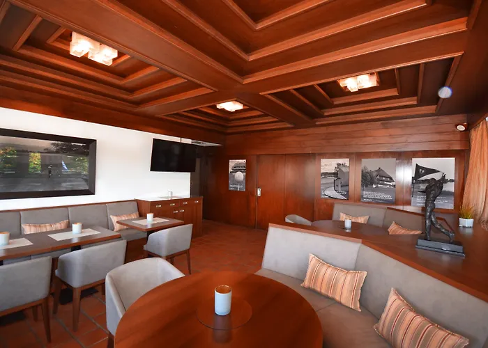 Strandgruen Golf- & מלון 3*