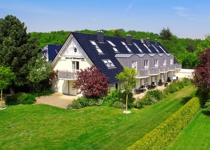 Strandgruen Golf- & Hotel 3*