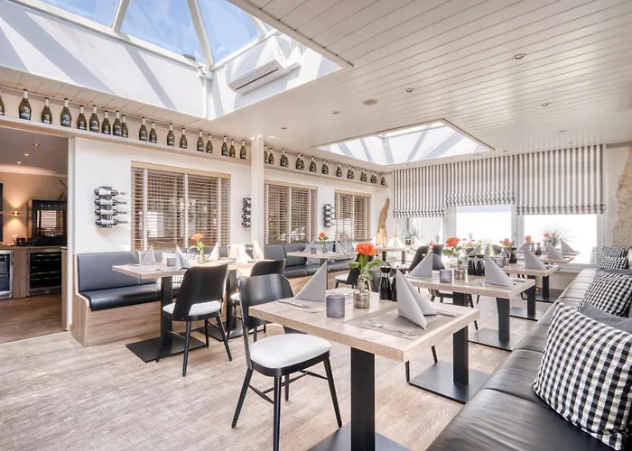 Strandgruen Golf- & מלון 3*